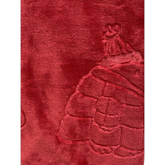 Peanuts Snoopy Embossed Puffer Jacket Puffy Coat Soft Throw Blanket 50 X 70” Red - Picture 8 of 15